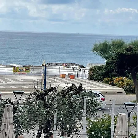 Con Terrazzo Vista Mare *