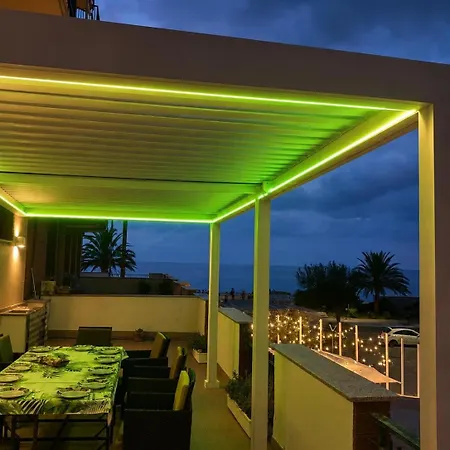 Con Terrazzo Vista Mare Daire